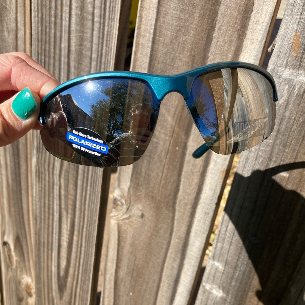 Brand New Details Teal Anti-Glare Polarized Sunglasses, 100% UV Protection